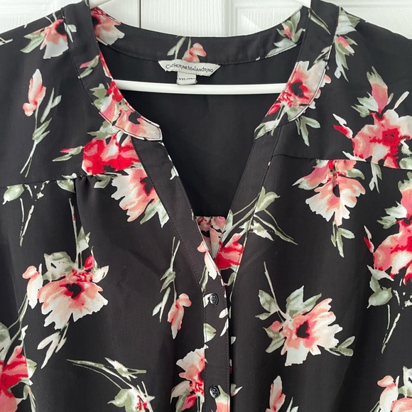 Chic Black Floral Sleeveless Dress - Picture 2 of 7